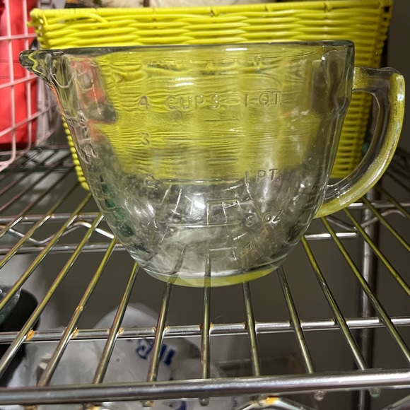 Pampered Chef Kitchen Pampered Chef 4 Cup Glass Measuring Bowl